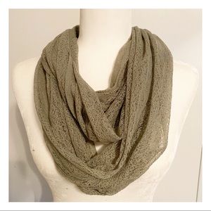 Simply Vera | Vera Wang Gray Mesh Scarf